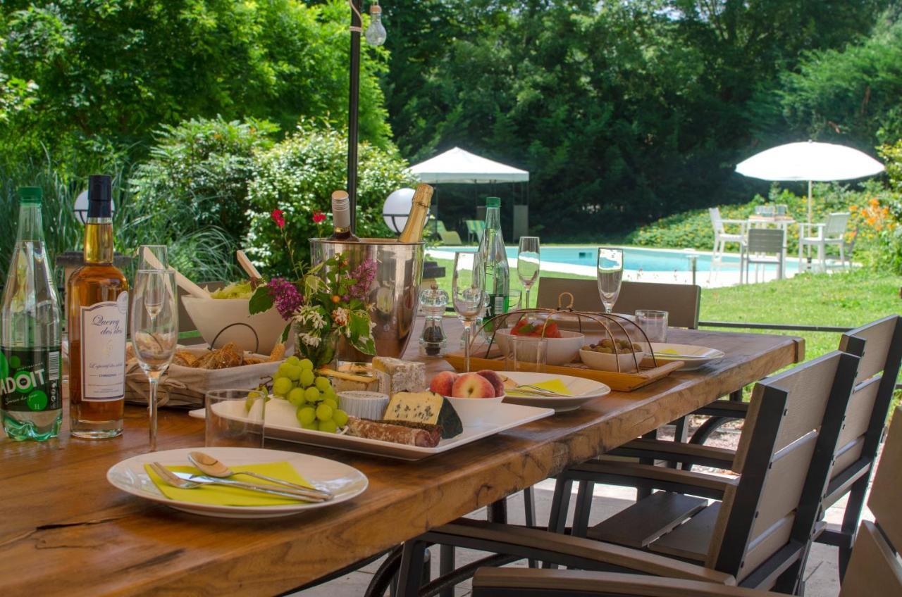 Вилла Manoir Le Bourg, Touffailles Экстерьер фото