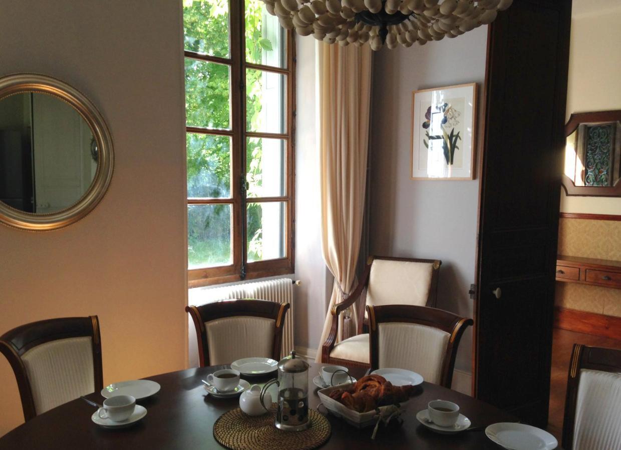 Вилла Manoir Le Bourg, Touffailles Экстерьер фото